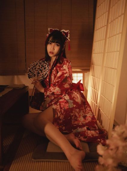 被驯服的女职员_DVD手机在线看