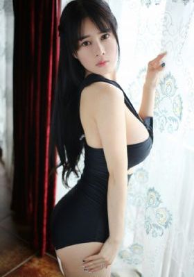 摸进女同桌的小内裤狂摸里_1080日韩免费观看